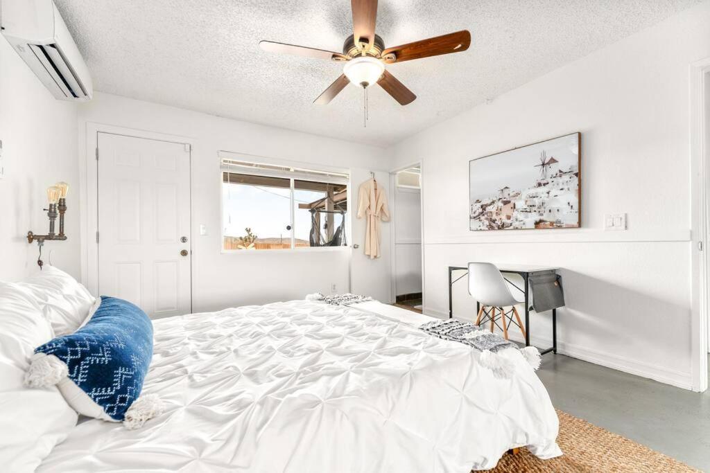 Palm Vista Retreat *Hot Tub/Cowboy Pool/Hammocks* Villa Joshua Tree Exteriör bild